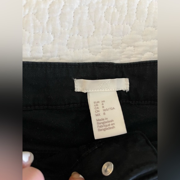 H&M Black Denim Shorts - Picture 4 of 5
